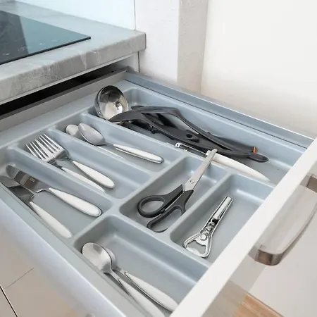 Sunny And Quiet Korter